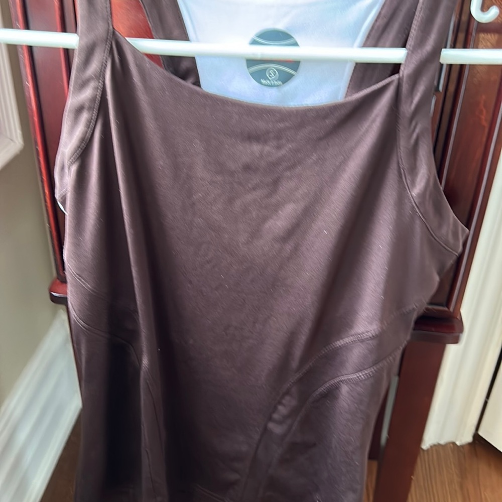 Brand new never worn bolle tennis top calico design I’m brown size small